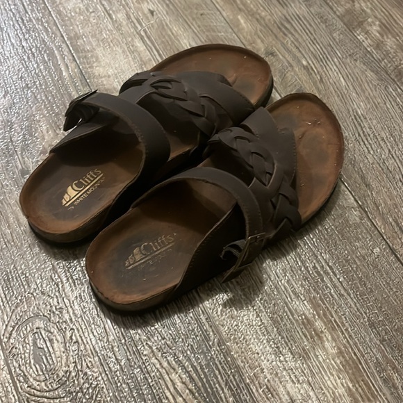 Cliff Sandals sz 8 - Picture 3 of 3